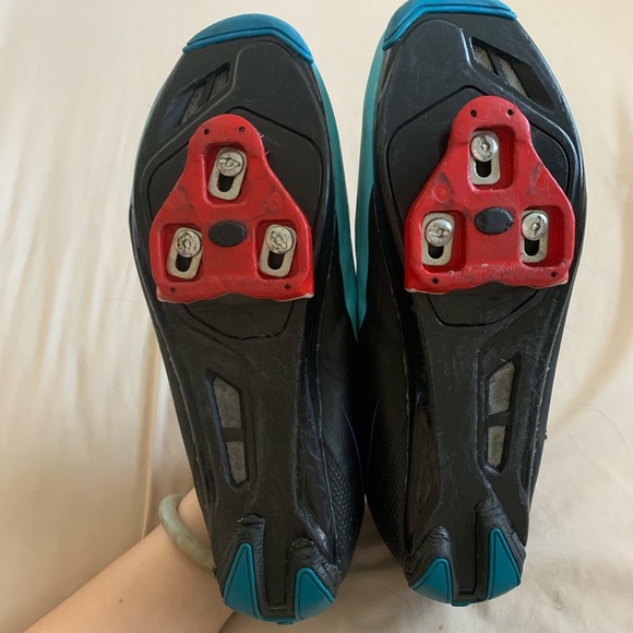 Spin shoes - Picture 3 of 3